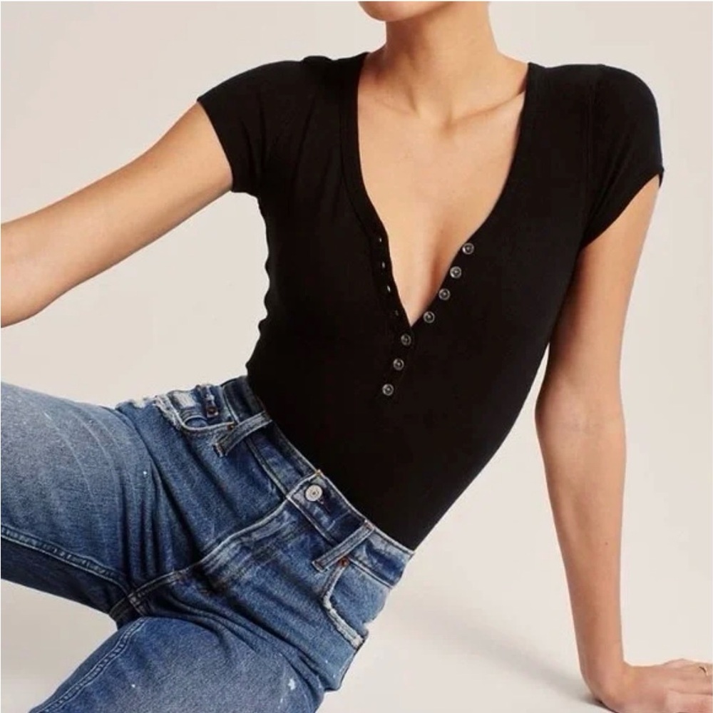 ABERCROMBIE & FITCH | Black ribbed bodysuit